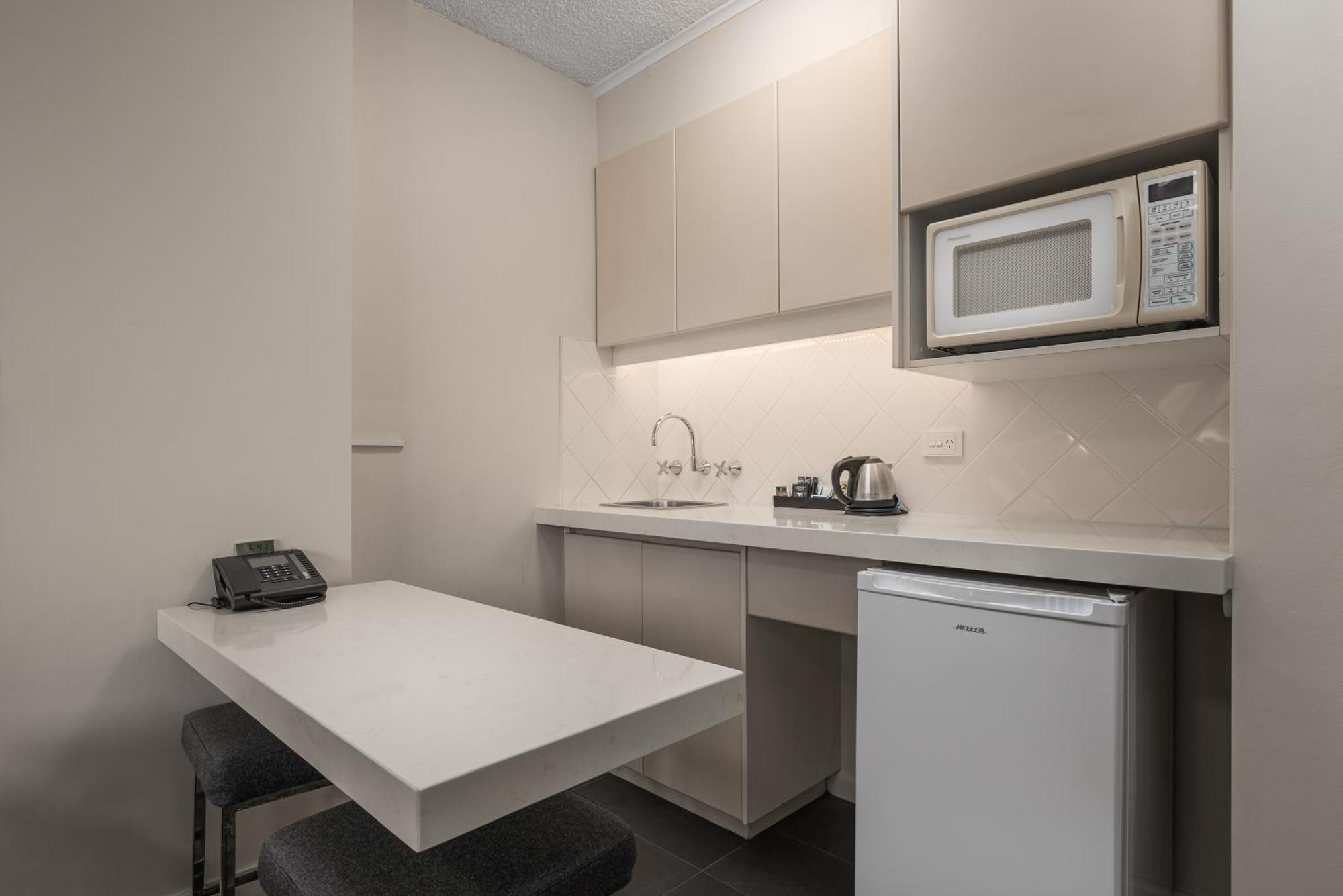 City Limits Hotel Apartments Melbourne Exterior photo